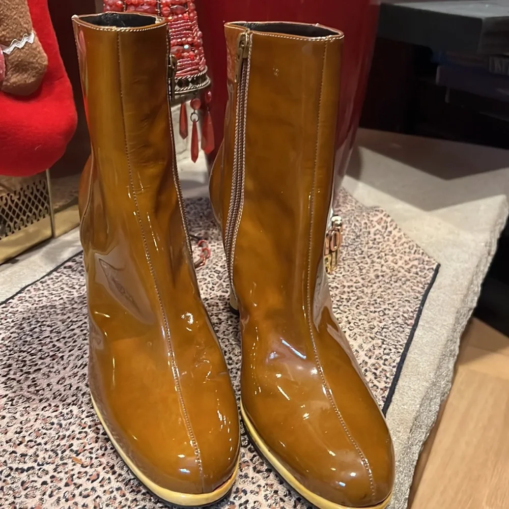 Via Spiga: Designer booties.  Carmel color with pale yellow heels! - Picture 2 of 15